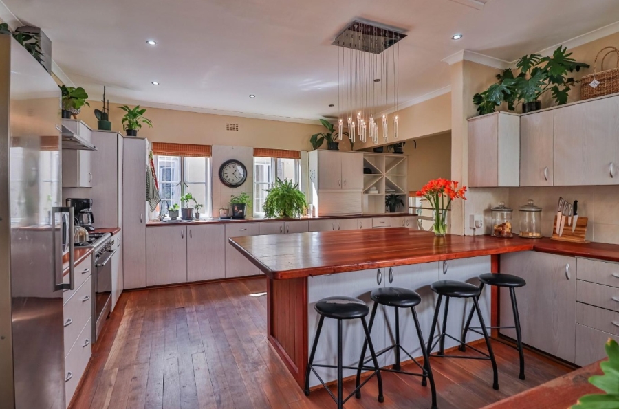 5 Bedroom Property for Sale in Fairway Heights Western Cape